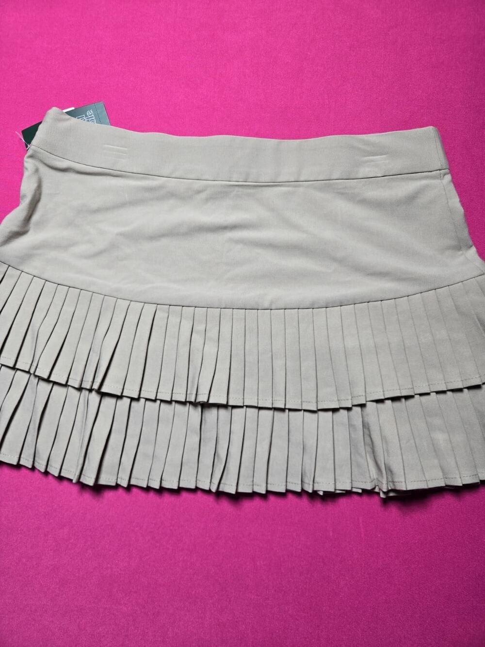 Wild Fable Women’s Beige Pleated Mini Skirt Size M Tennis Style New